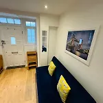 London Bridge Retreat